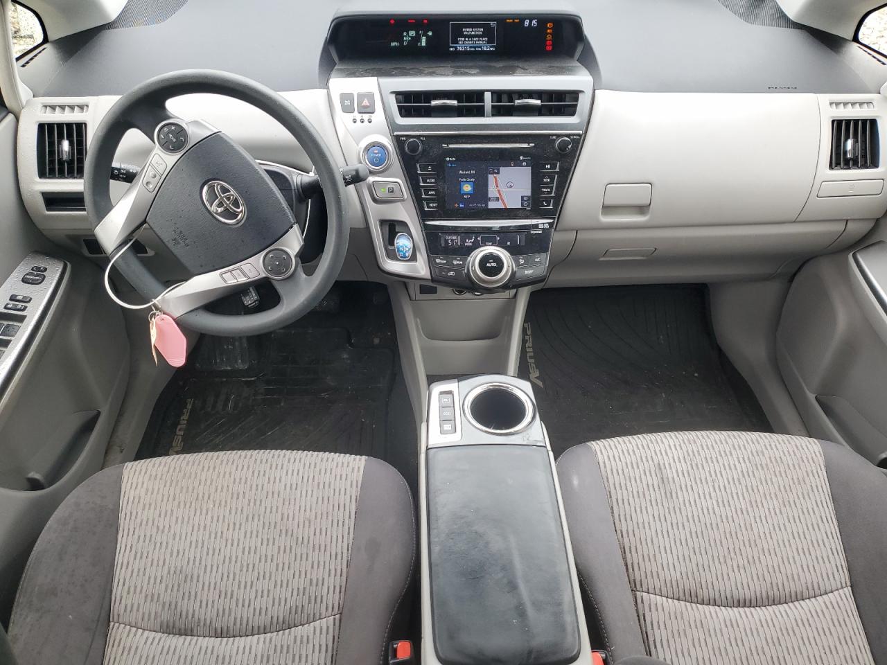 2015 Toyota Prius - Image 8