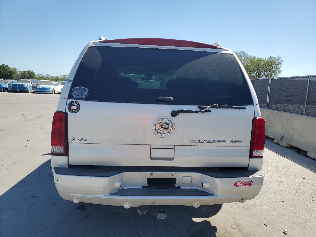 2005 Cadillac Escalade - Image 6