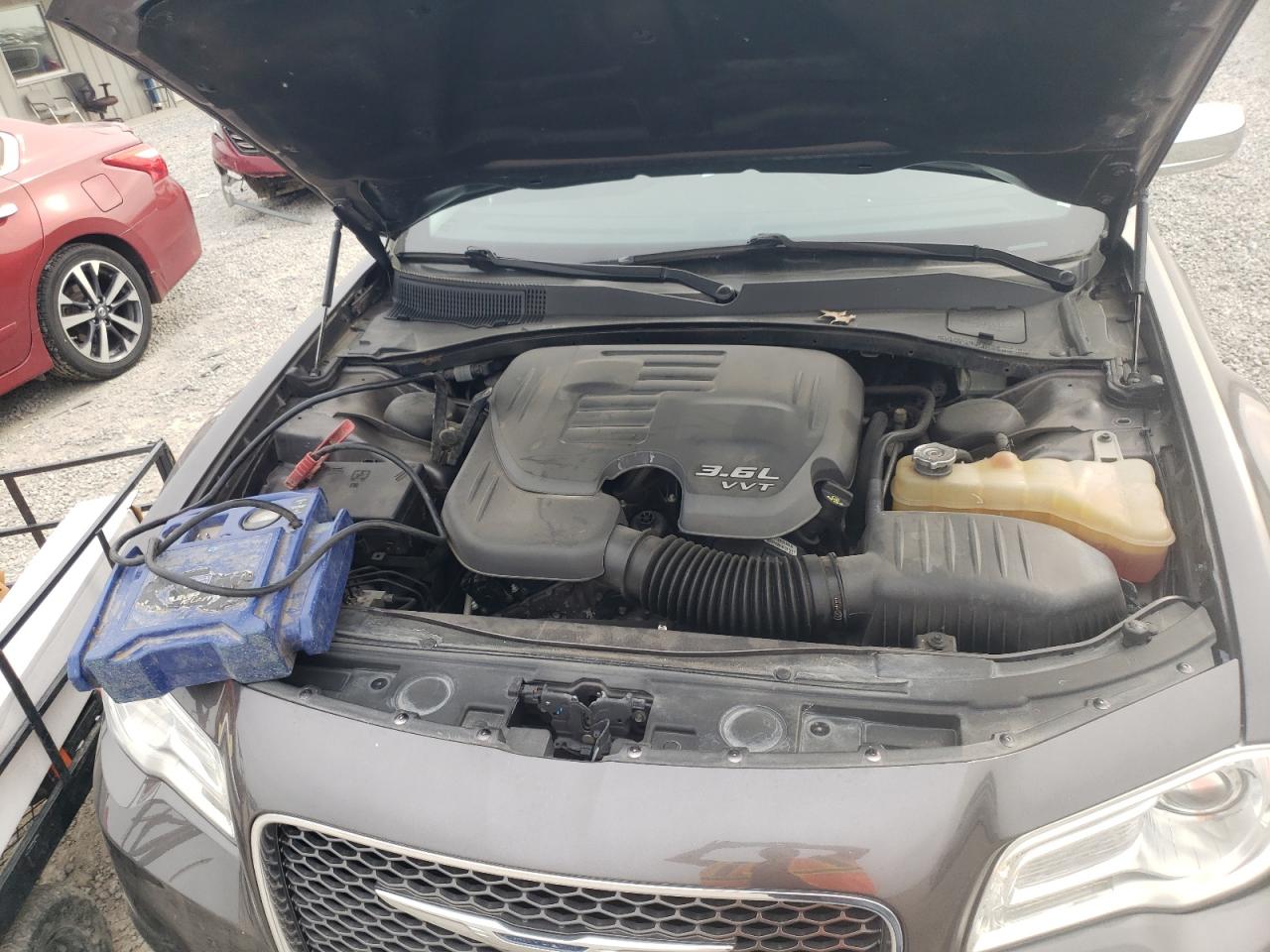 2016 Chrysler 300 - Image 11