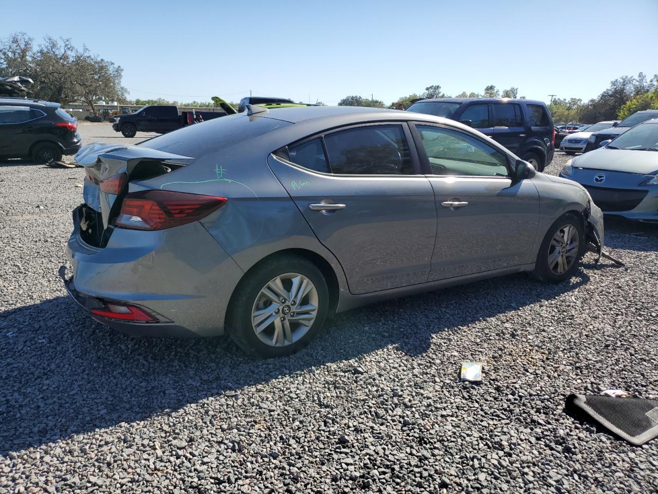 2019 Hyundai Elantra - Image 3