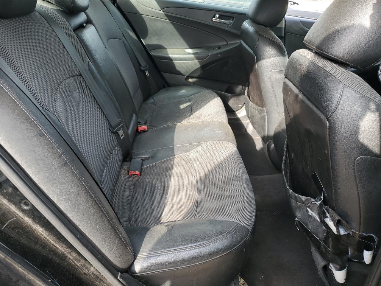 2011 Hyundai Sonata - Image 10