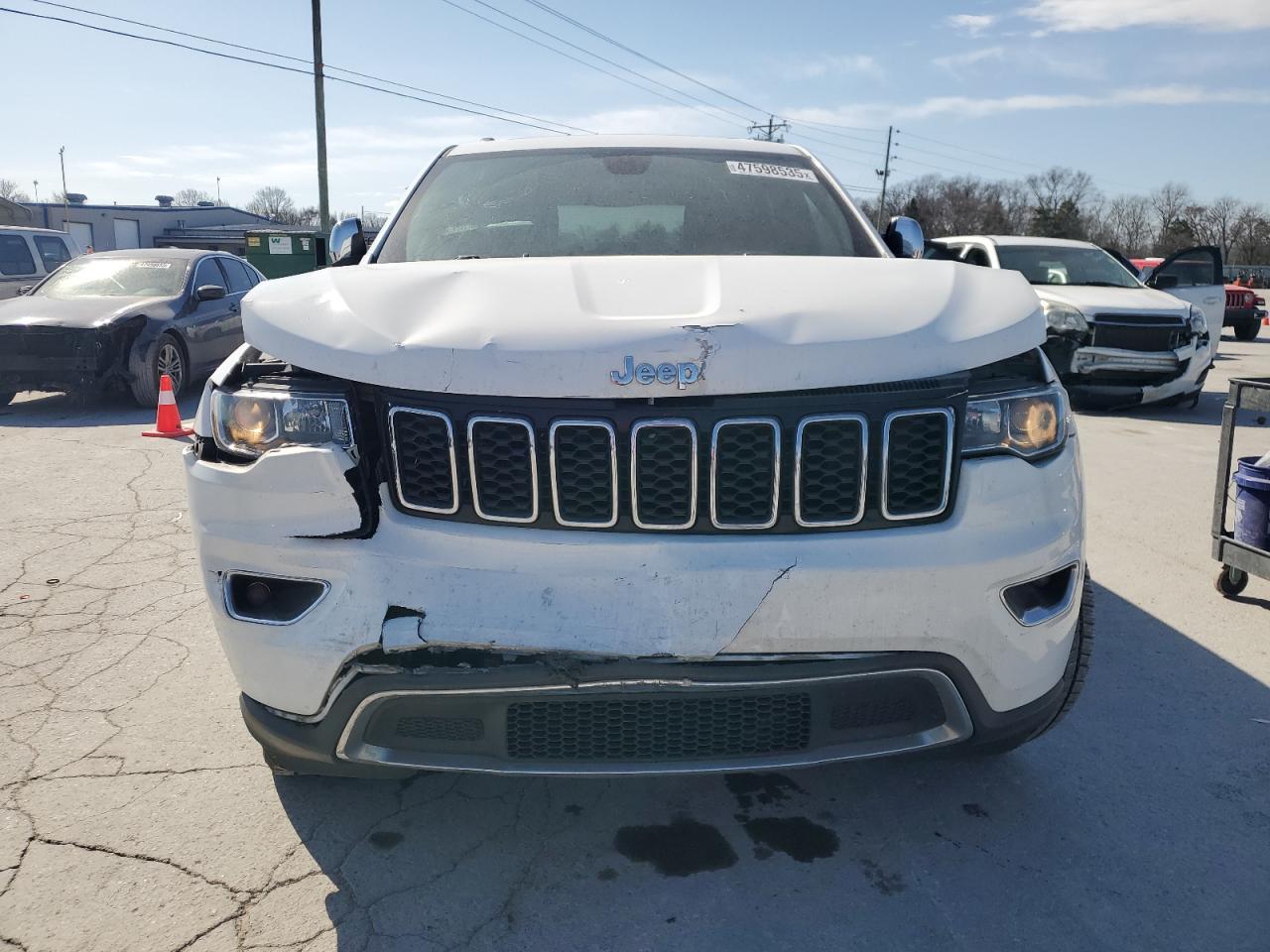 2017 Jeep Grand Cherokee - Image 5