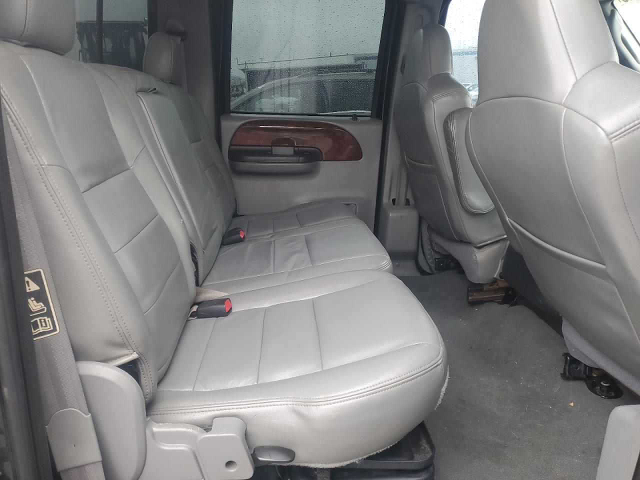 2004 Ford F250 - Image 10