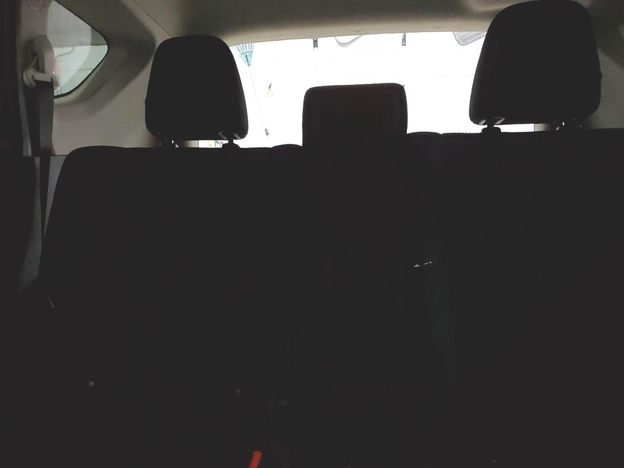 2017 Toyota RAV 4 - Image 10