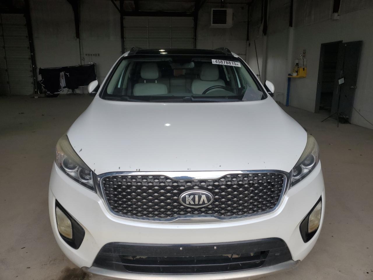 2016 Kia Sorento - Image 5