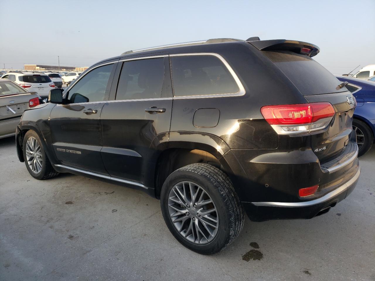 2018 Jeep Grand Cherokee - Image 2