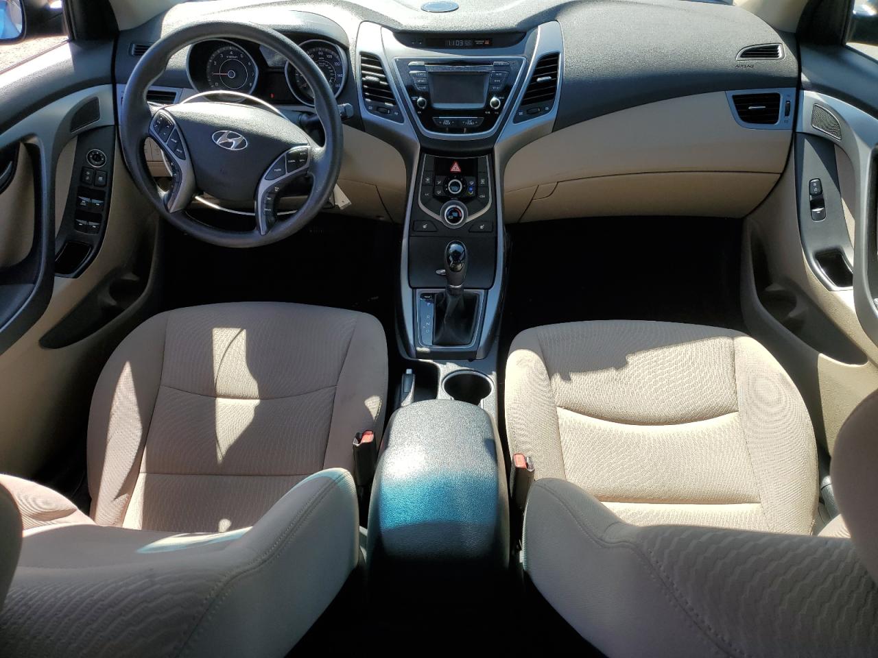 2014 Hyundai Elantra - Image 8