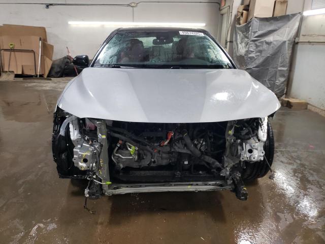  TOYOTA CAMRY 2021 Srebrny