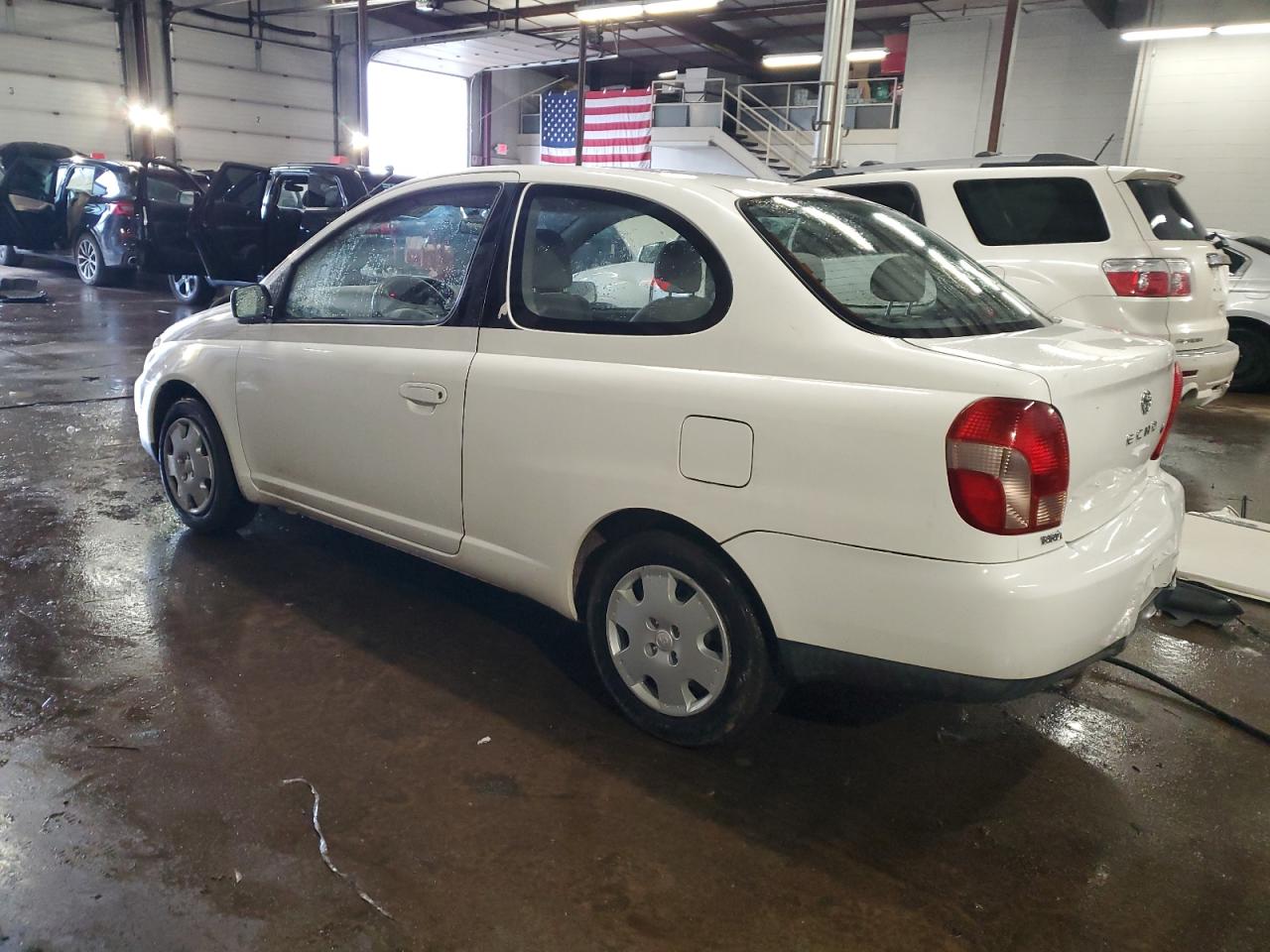 2001 Toyota Echo - Image 2
