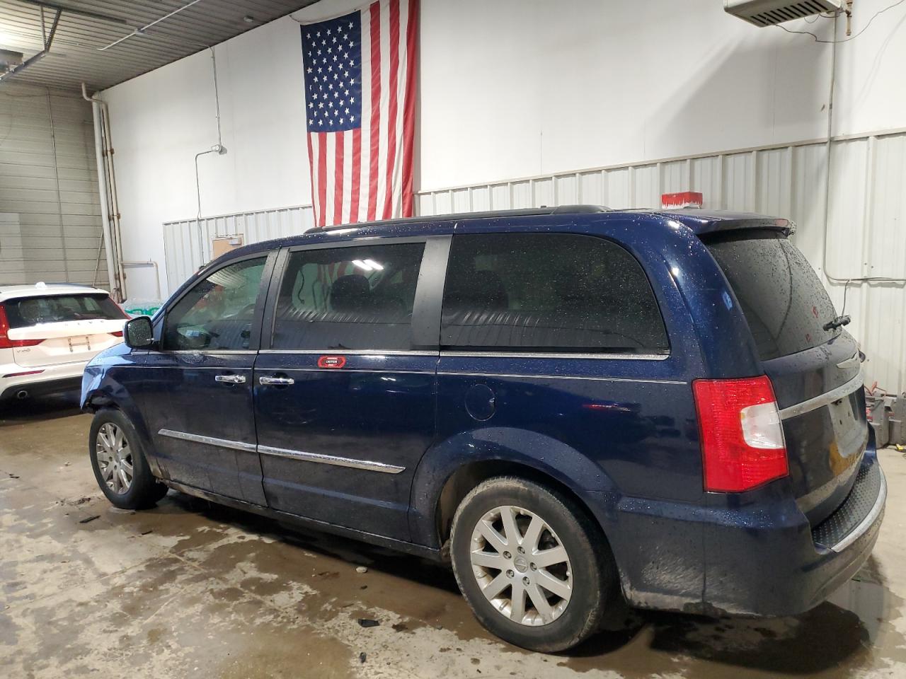 2012 Chrysler Town & Country - Image 2