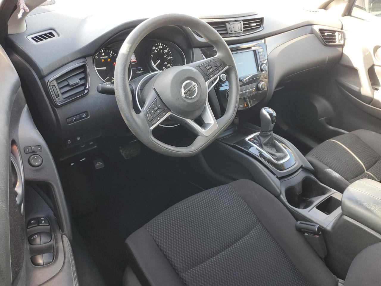 2020 Nissan Rogue - Image 8