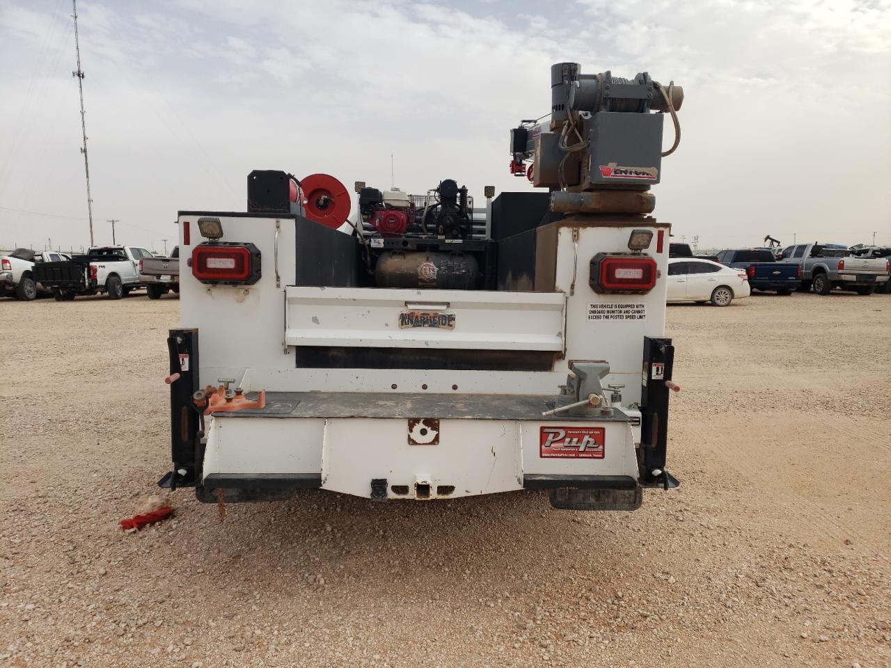 2020 Ford F450 - Image 6