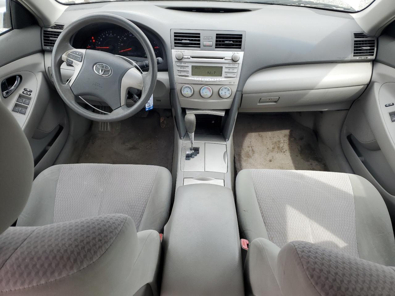 2011 Toyota Camry - Image 8