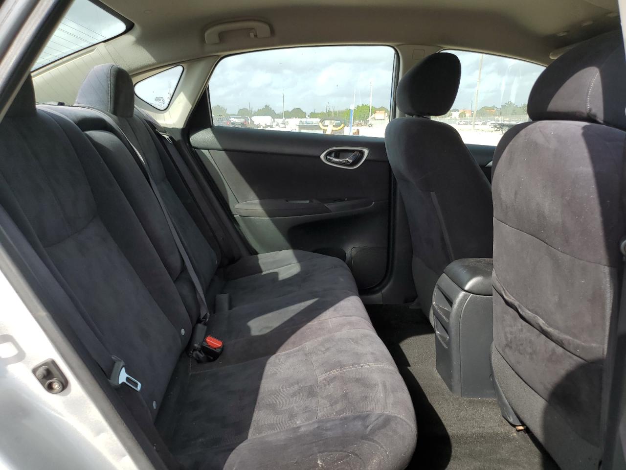 2013 Nissan Sentra - Image 10
