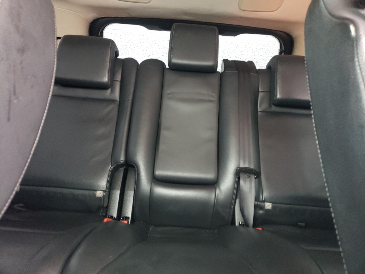 2010 Land Rover Range Rover - Image 10