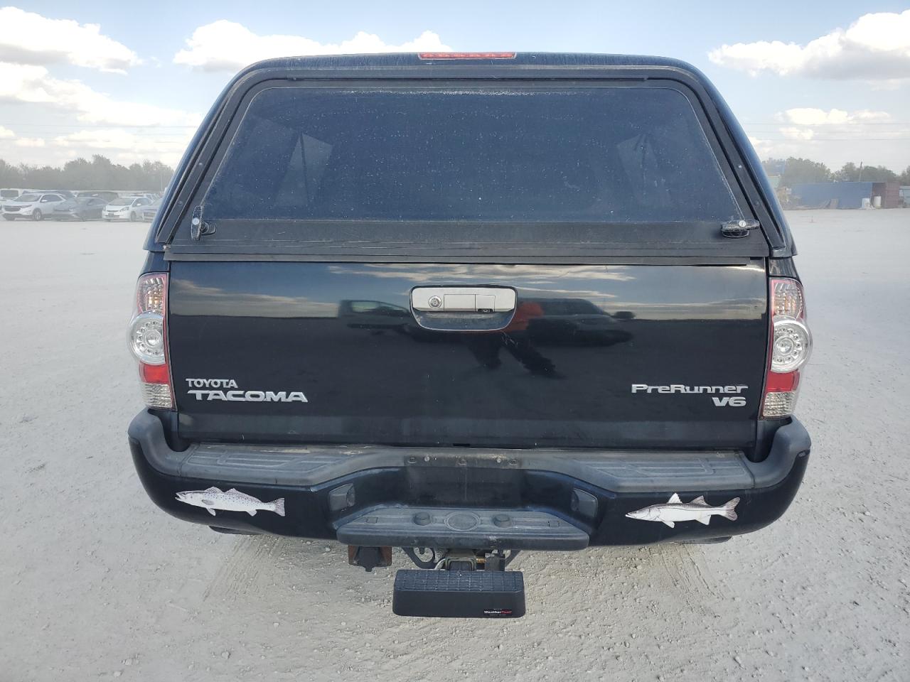 2015 Toyota Tacoma - Image 6