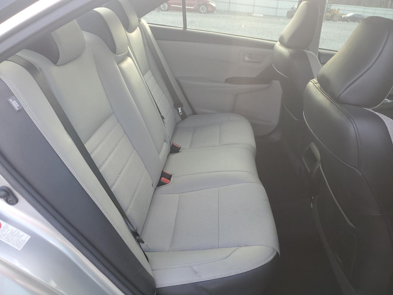 2017 Toyota Camry - Image 10