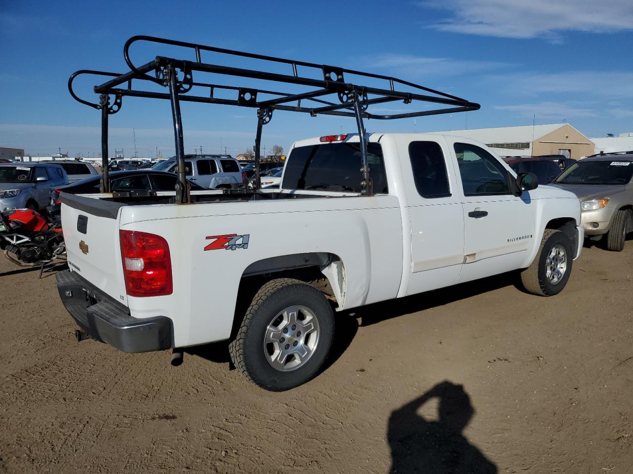 2007 Chevrolet Silverado - Image 3