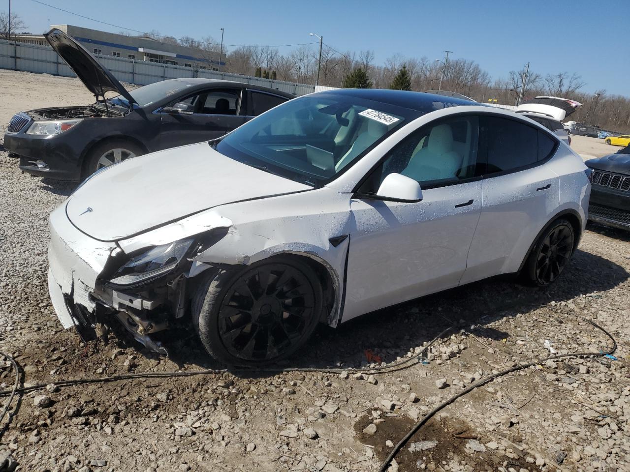 Louisville, KY에서 판매 중인 2023 Tesla Model Y  - Front End