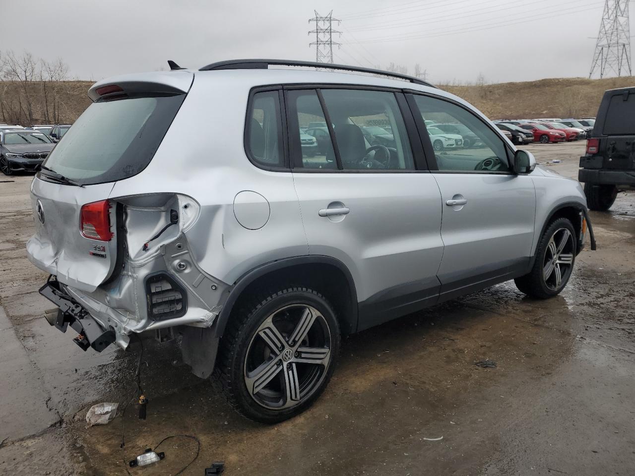 2017 Volkswagen Tiguan - Image 3