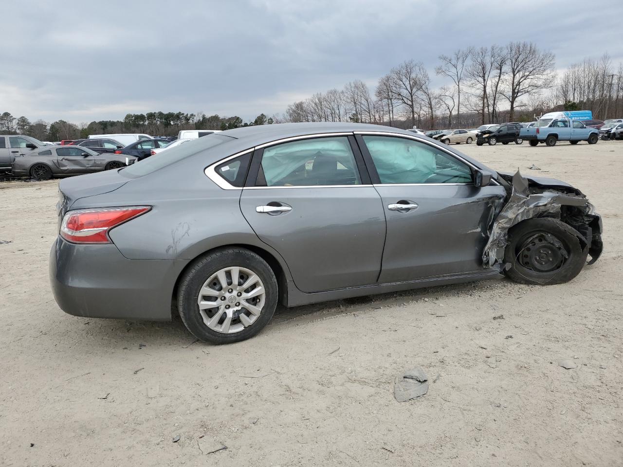 2015 Nissan Altima - Image 3