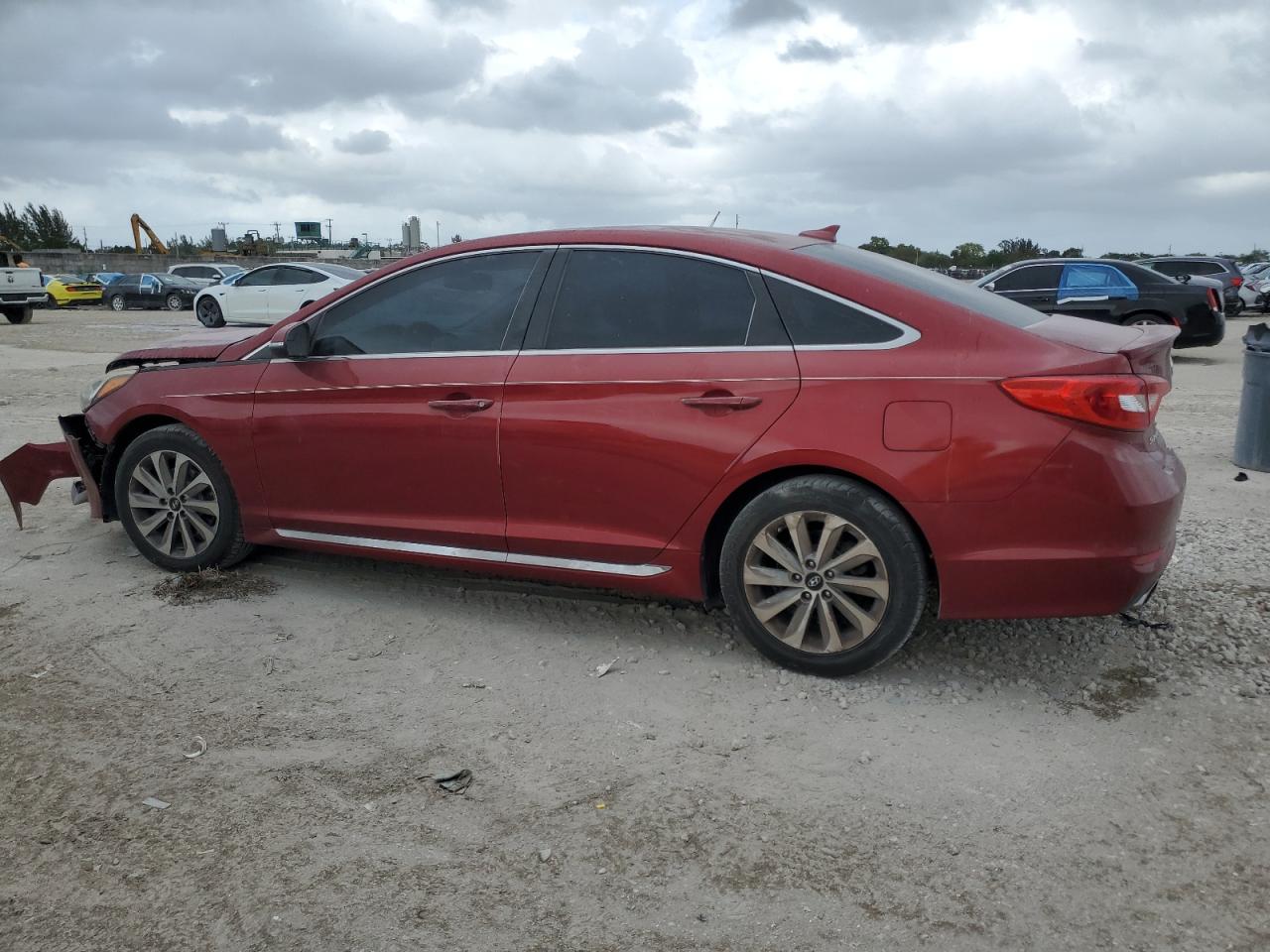 2015 Hyundai Sonata - Image 2
