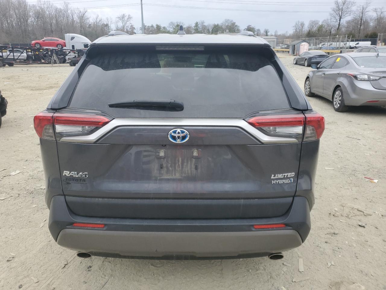 2020 Toyota RAV 4 - Image 6