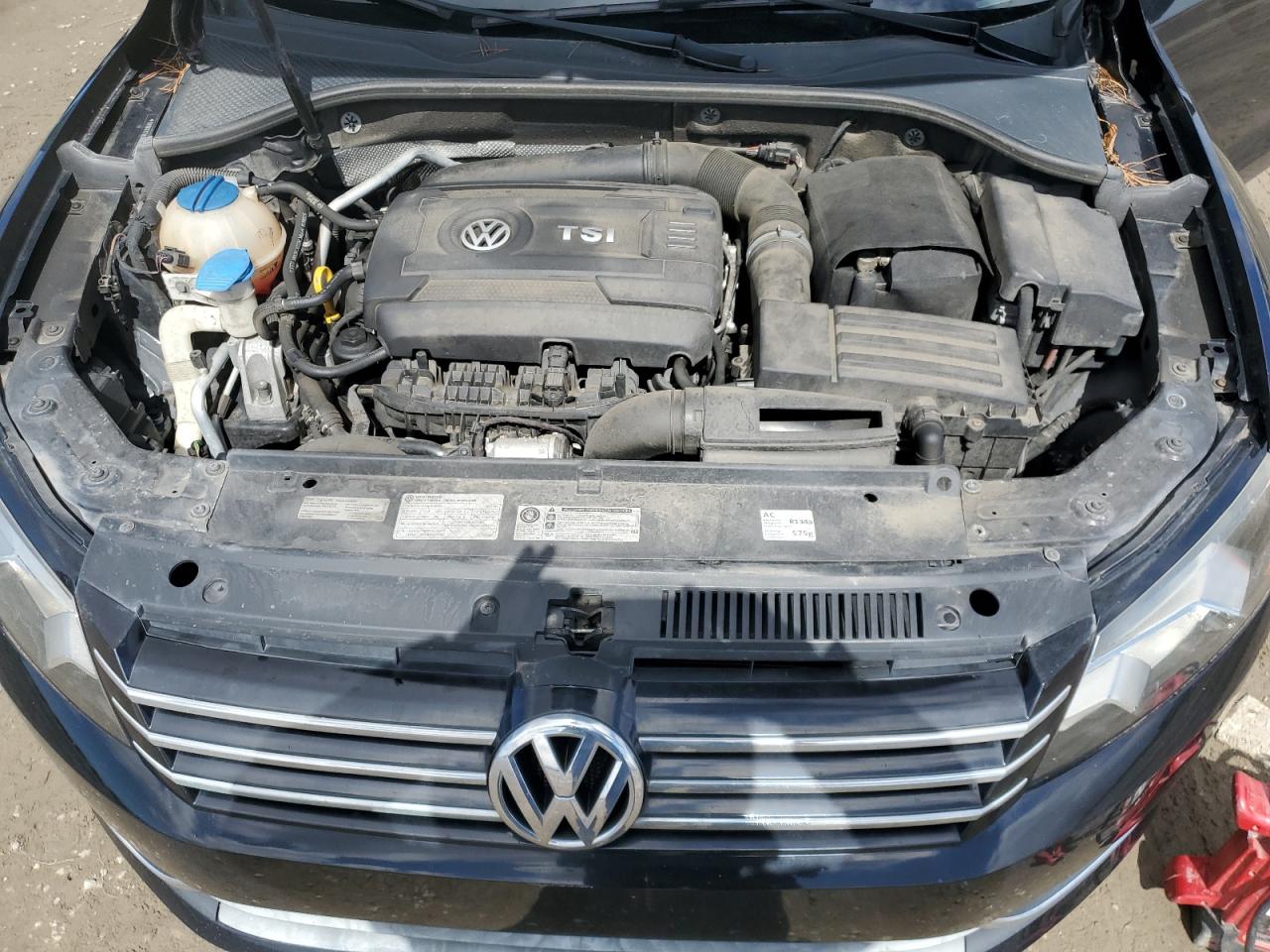 2015 Volkswagen Passat - Image 11