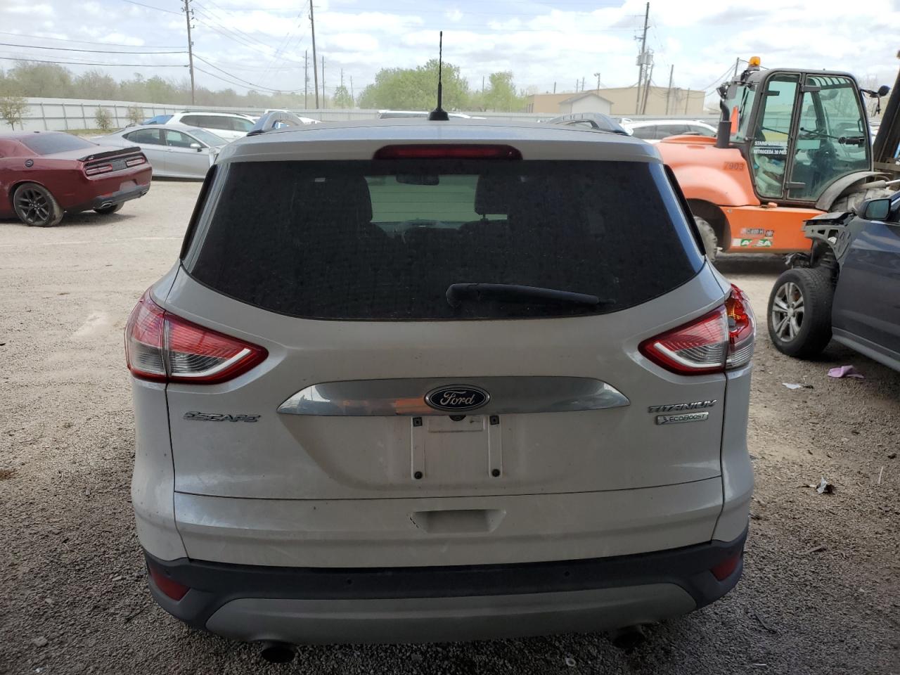 FORD ESCAPE 2016 VIN 1FMCU0J97GUB96581 photo 6