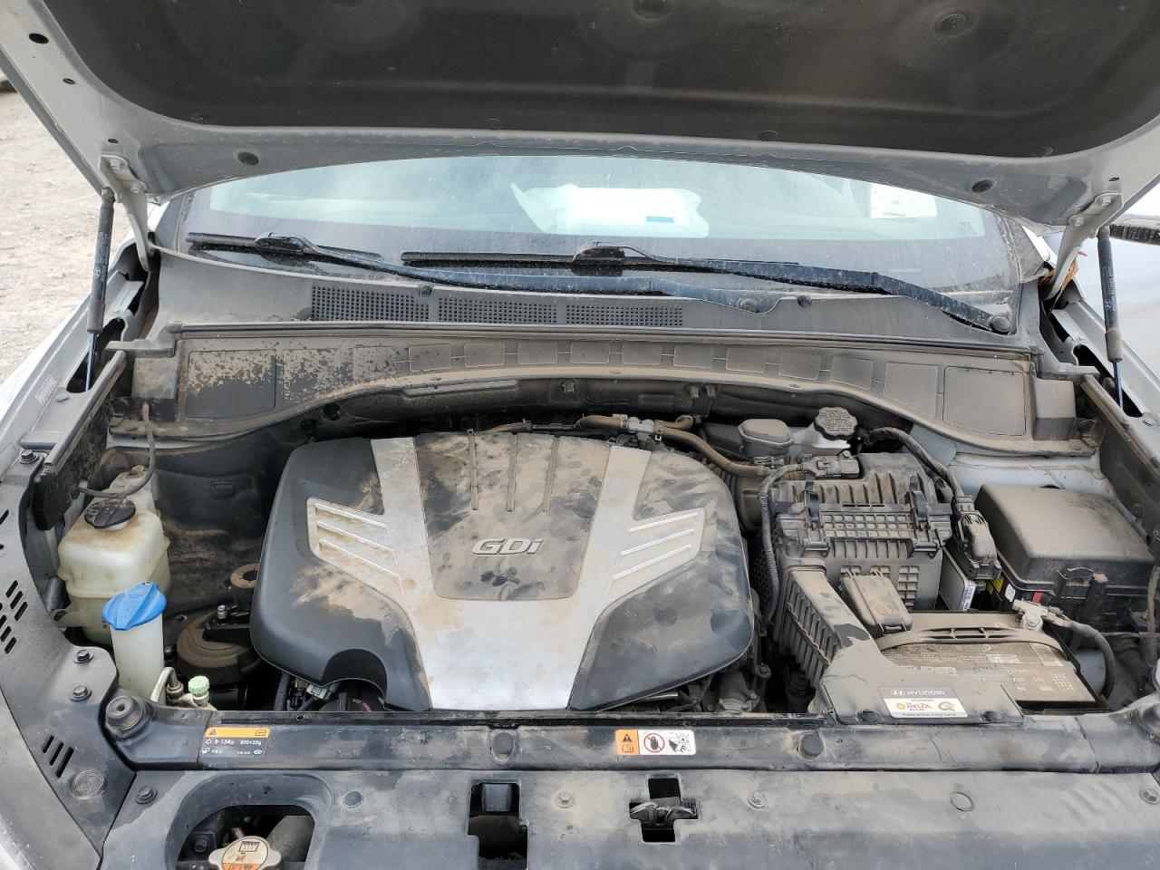 2017 Hyundai Santa Fe - Image 12
