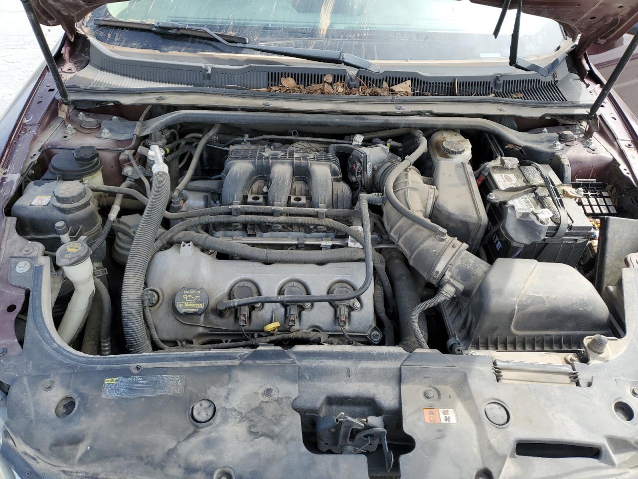 2011 Ford Taurus - Image 12