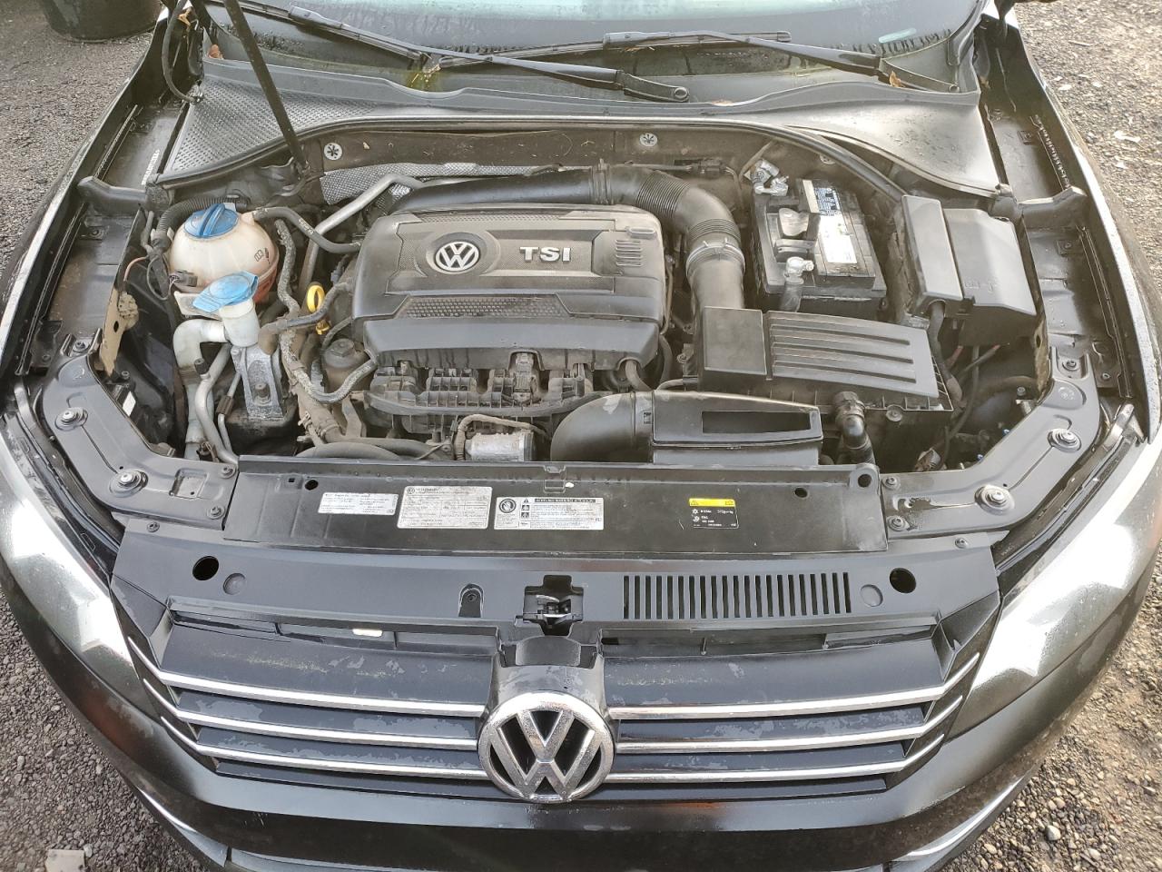 2015 Volkswagen Passat - Image 11