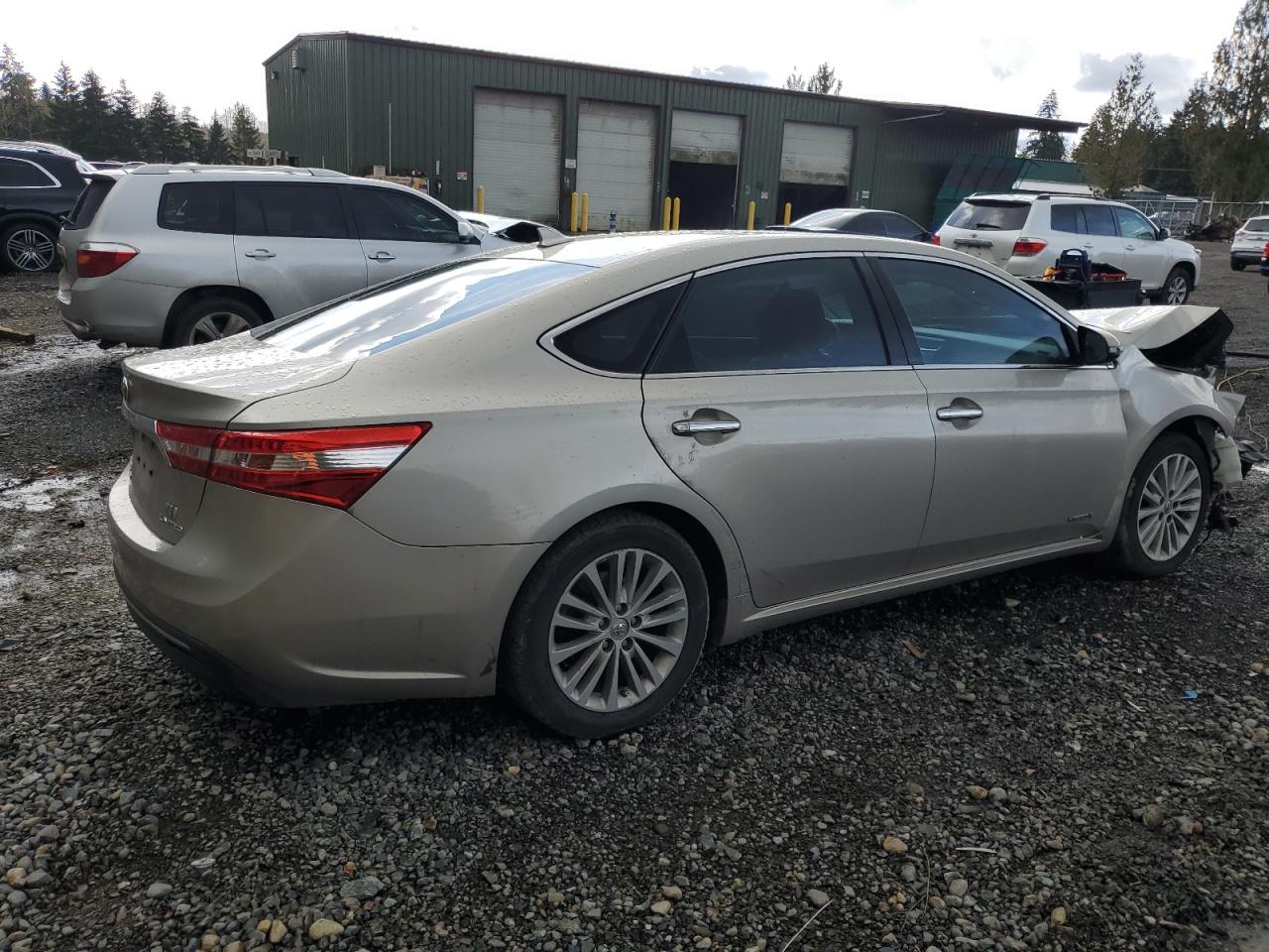 2014 Toyota Avalon - Image 3