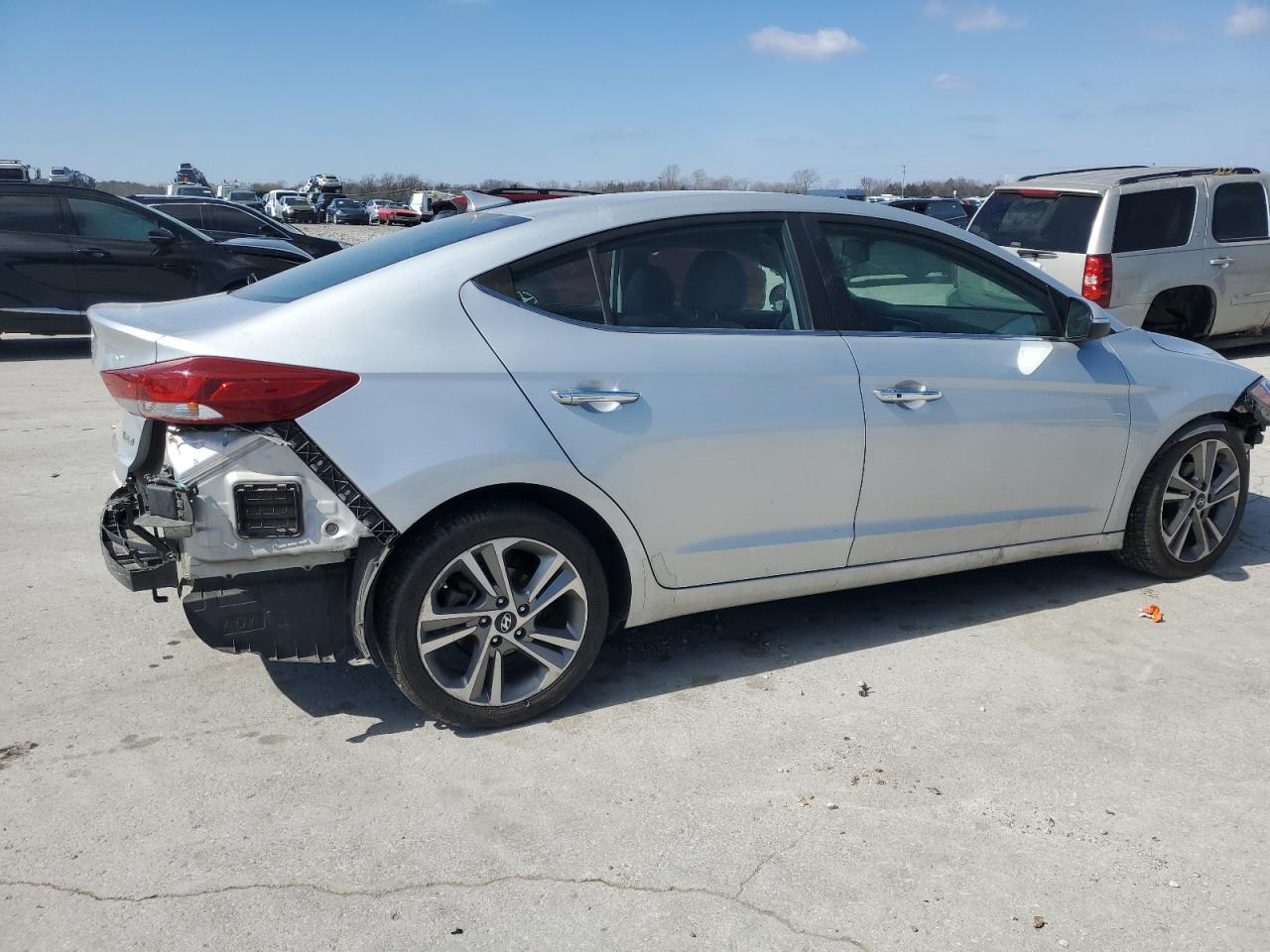 2017 Hyundai Elantra - Image 3