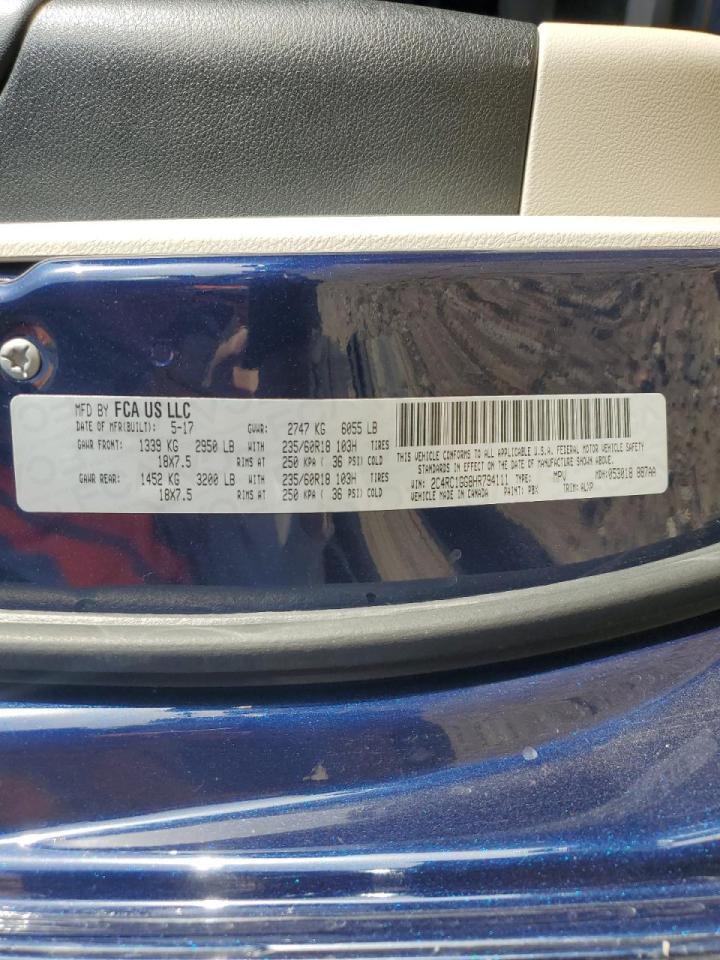 2017 Chrysler Pacifica - Image 14