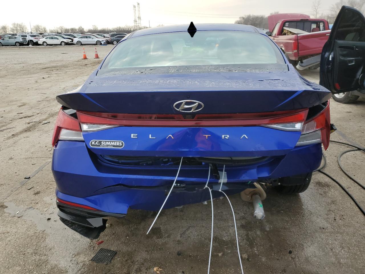 2023 Hyundai Elantra - Image 6
