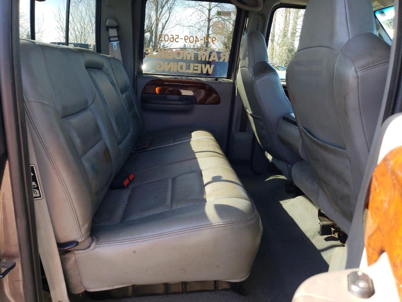 2003 Ford F350 - Image 10