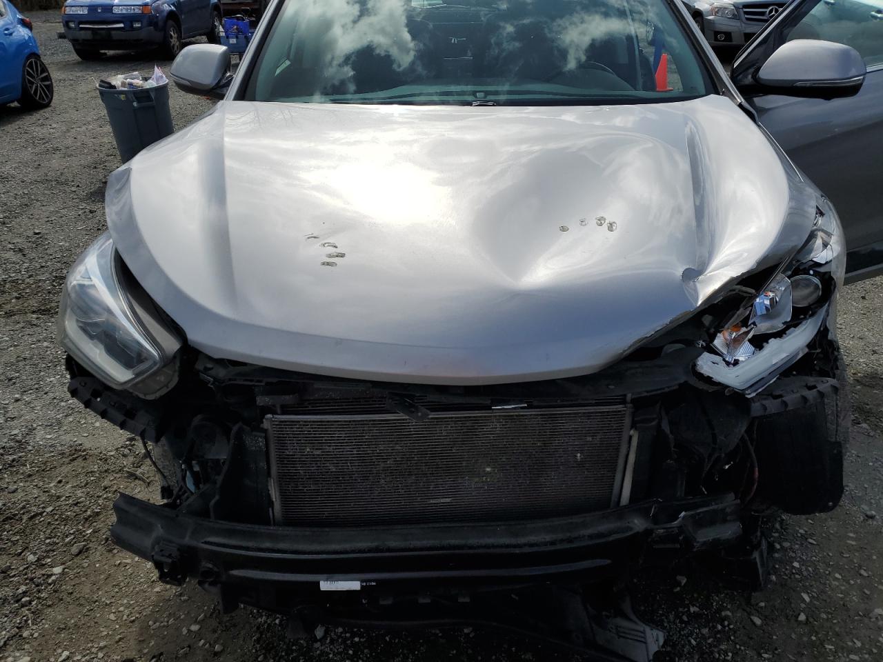 2017 Hyundai Santa Fe - Image 12