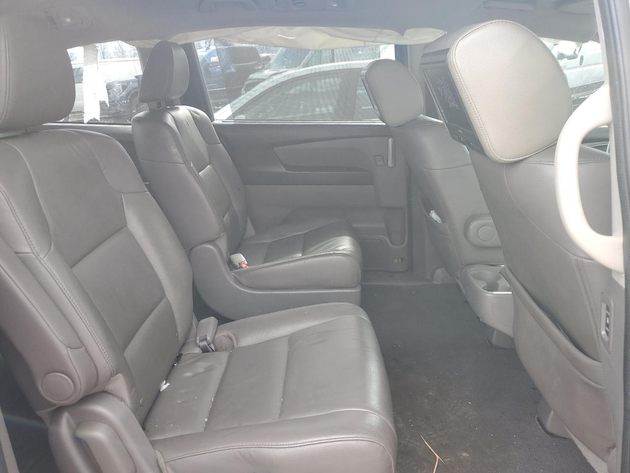 2013 Honda Odyssey - Image 11