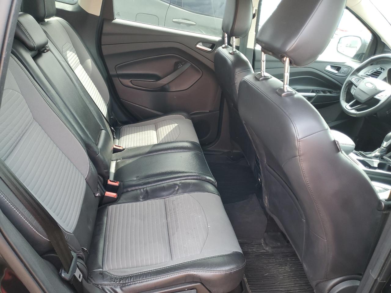 2019 Ford Escape - Image 11
