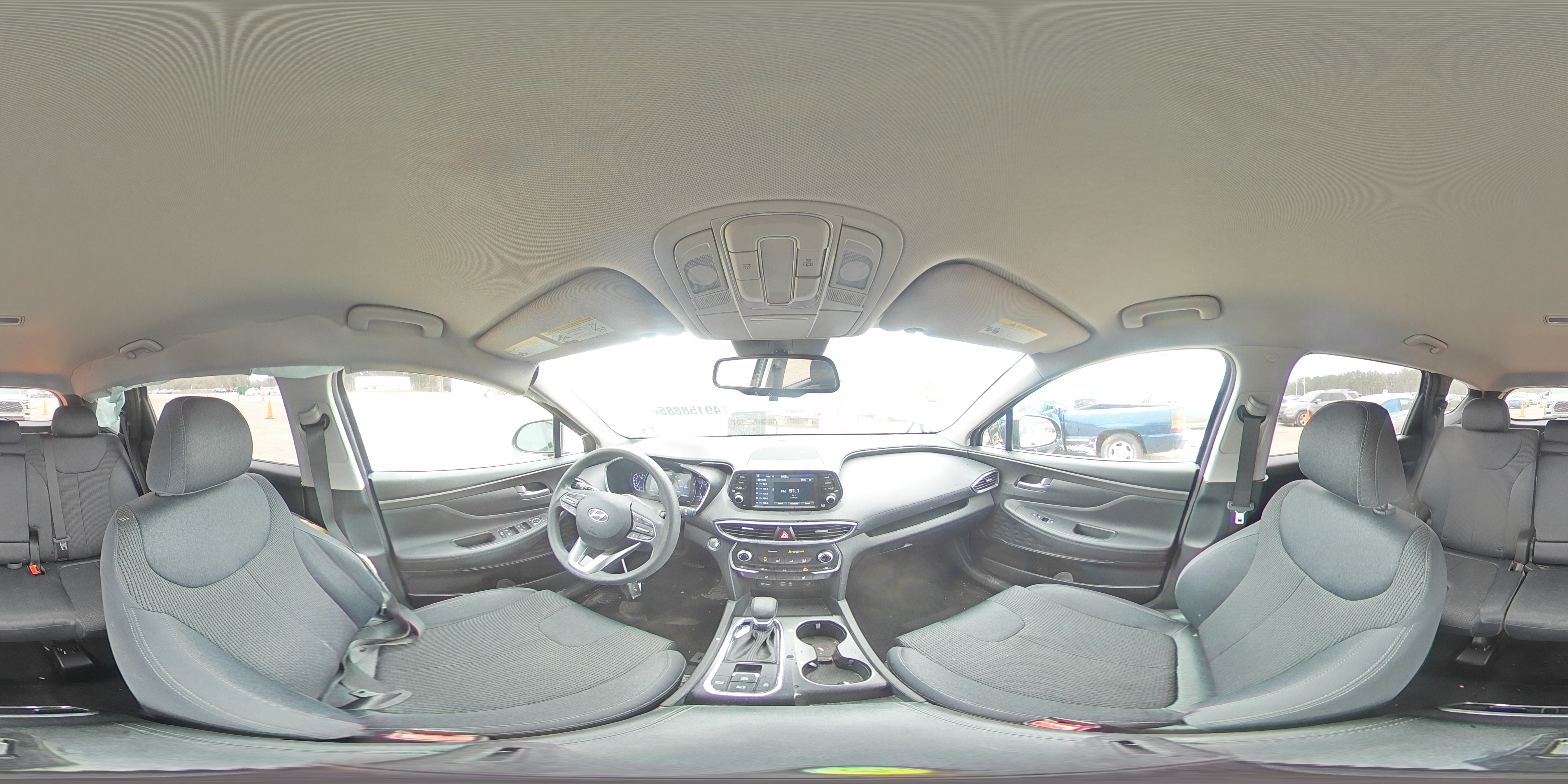 2019 Hyundai Santa Fe - Image 13