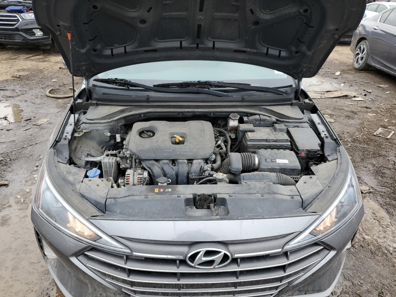 2019 Hyundai Elantra - Image 11