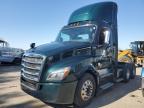 Eldridge, IA에서 판매 중인 2018 Freightliner Cascadia Semi Truck - Side