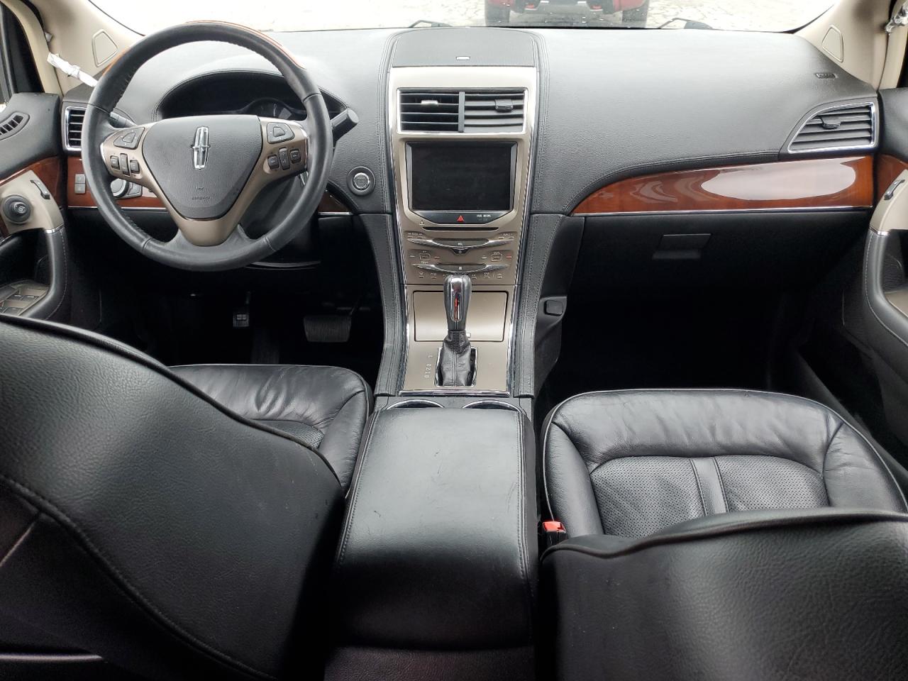 2013 Lincoln MKX - Image 8