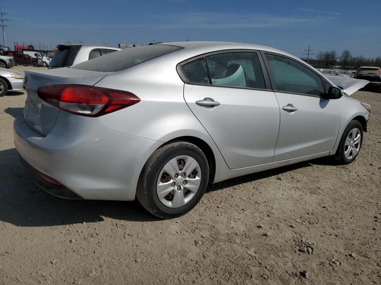 2017 Kia Forte - Image 3
