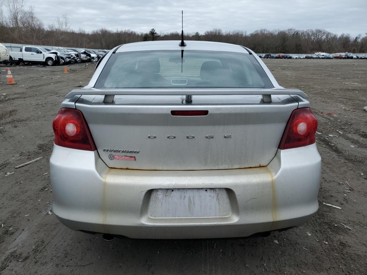 2011 Dodge Avenger - Image 6