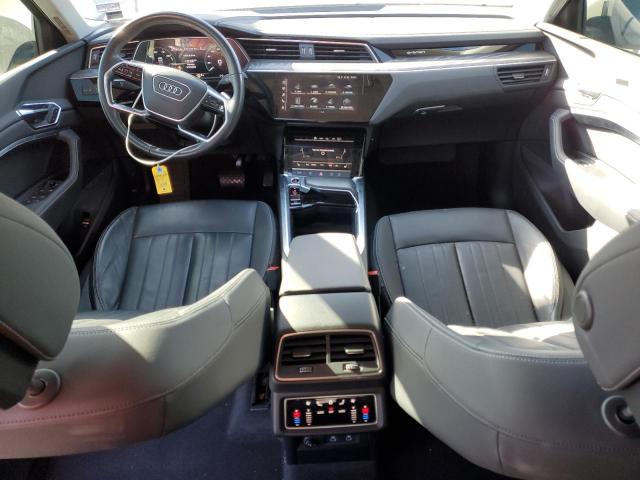  AUDI Q8 E-TRON 2024 Srebrny