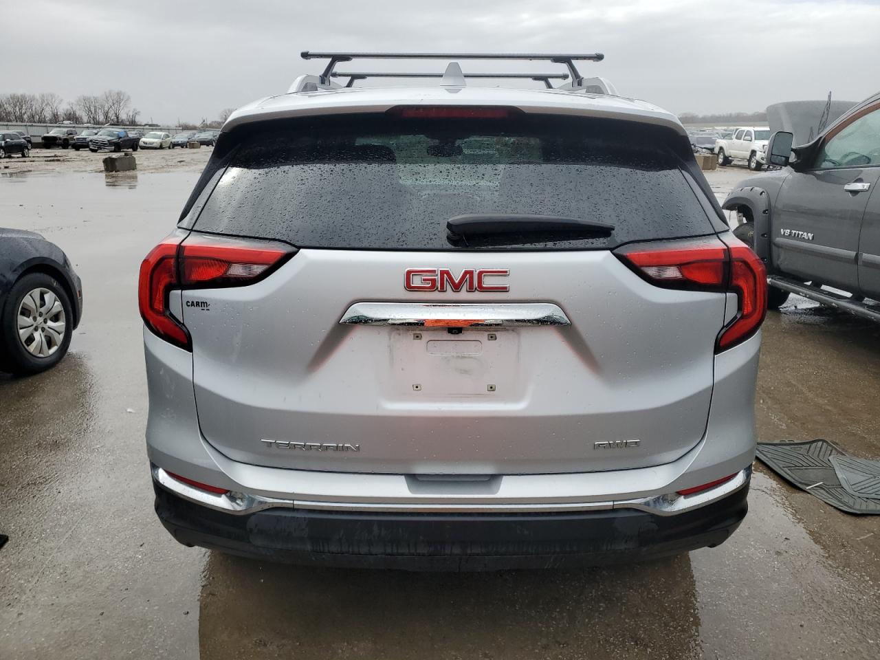 2020 GMC Terrain - Image 6