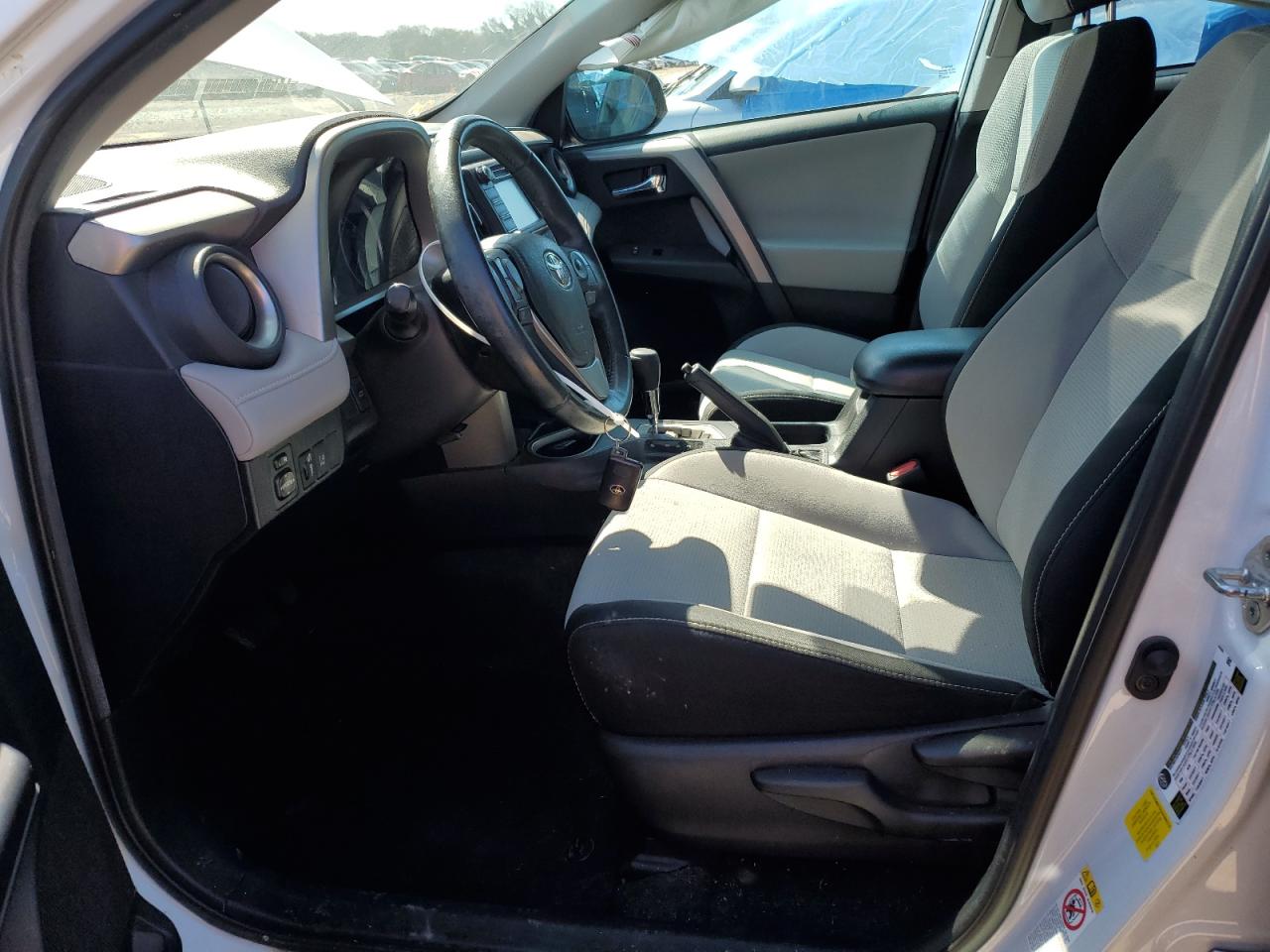 2018 Toyota RAV 4 - Image 7