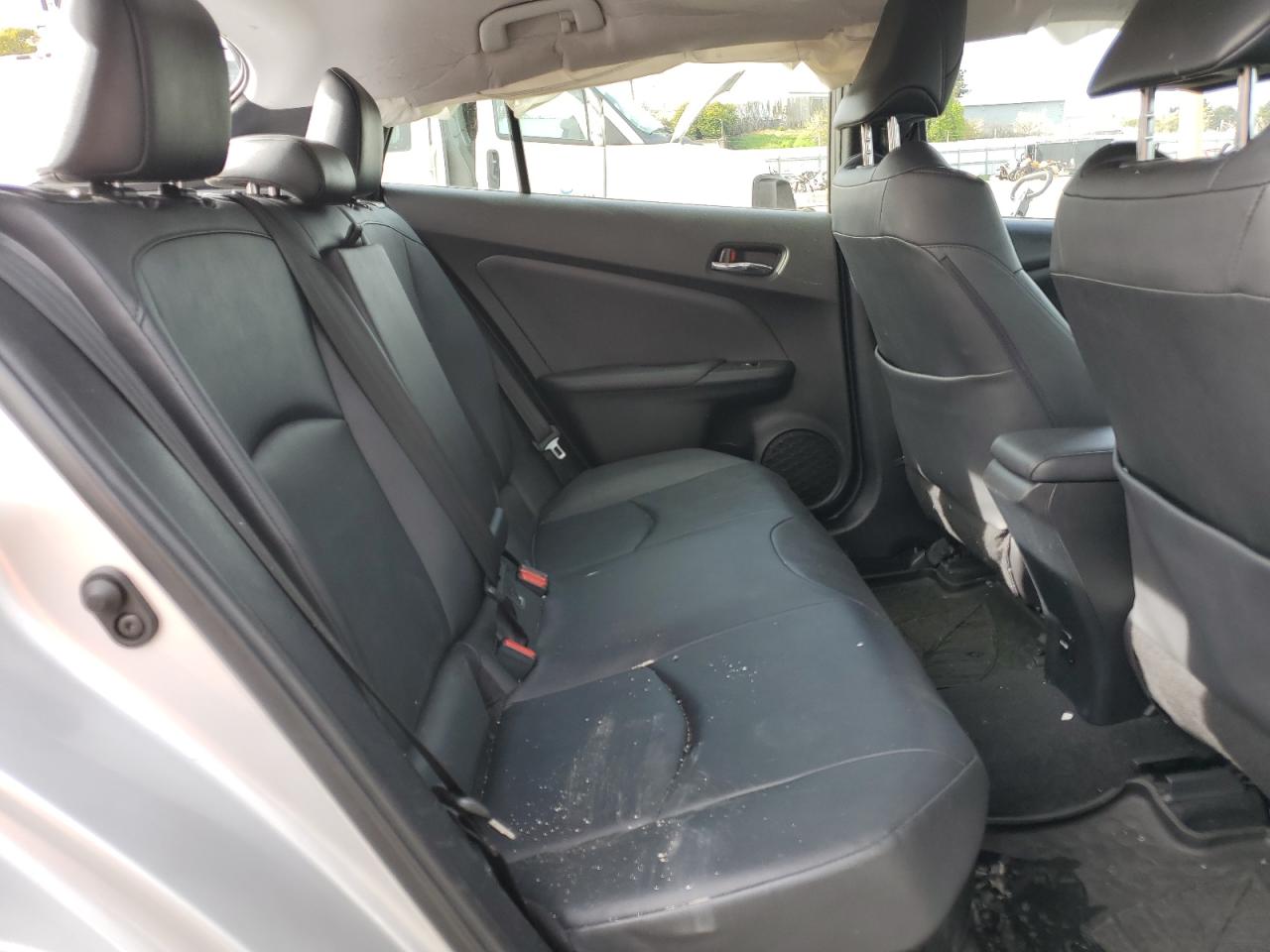 2018 Toyota Prius - Image 10